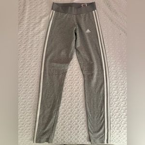 Adidas leggings • small